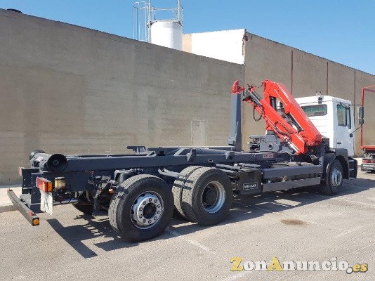 MAN con gancho Meiller