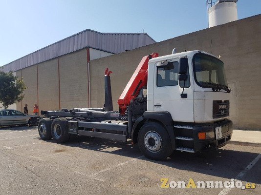 MAN con gancho Meiller