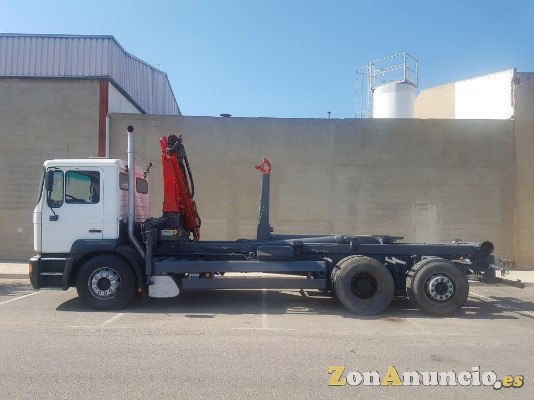 MAN con gancho Meiller