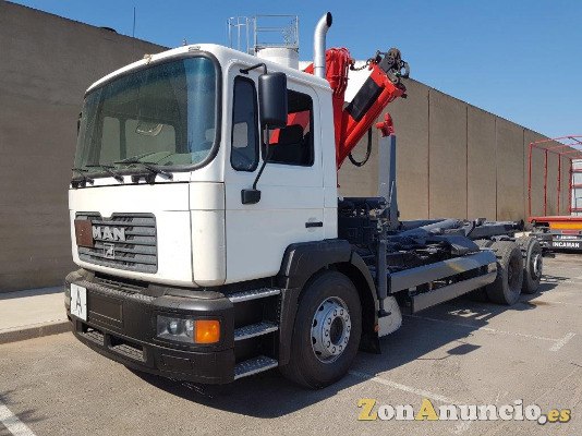 MAN con gancho Meiller