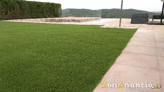 Venta e instalación de césped artificial