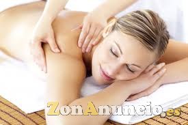 Esteticista con salón de belleza en Granada.