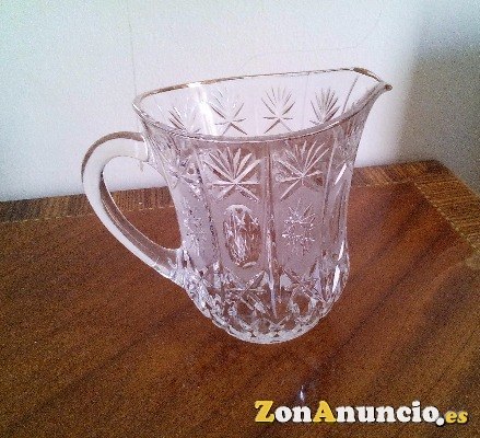 BOTELLA DE LICOR Y JARRA