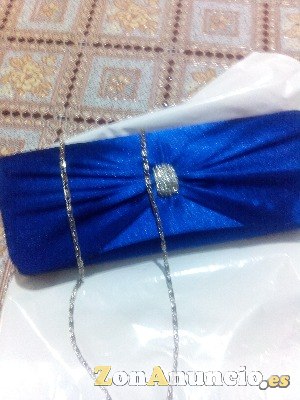 VENDO BOLSO DE MANO COMPLETAMENTE NUEVO 5 EUROS