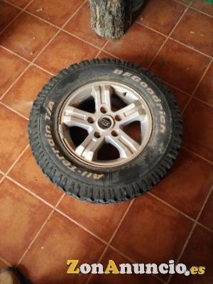Rueda  kia sorento 245/70 R 16