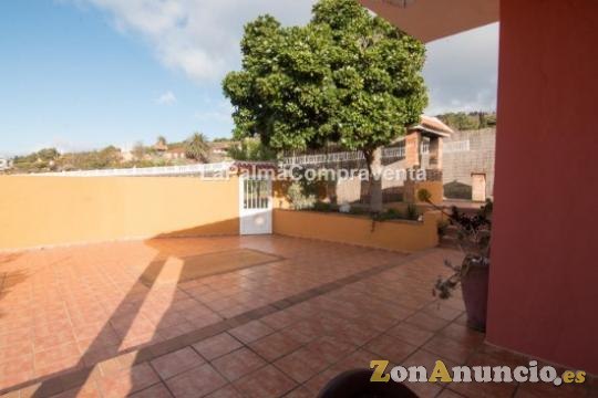 ID-330   Casa de campo con licencia para VV .