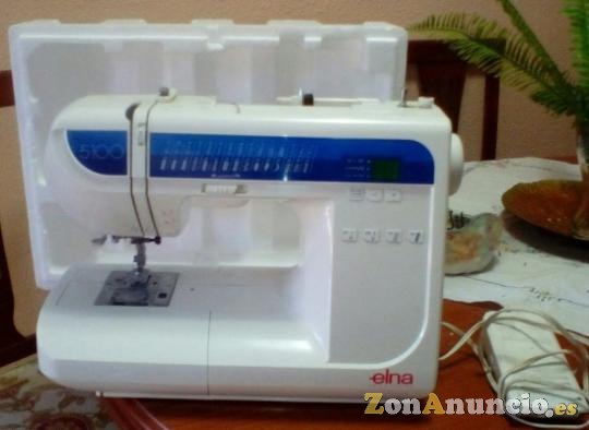 Vendo Máquina de Coser ELNA