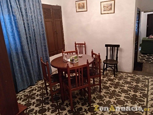 CASA DE DOS PLANTAS AMUEBLADA Y  CON HUERTO