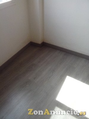 montadores de suelos laminados tarimas  y frisos