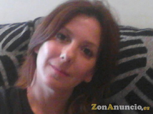 Se ofrece mujer como canguro