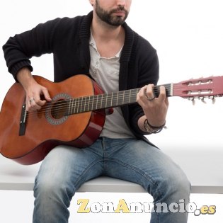 GUITARRA  ESPAÑOLA  NUEVA  A ESTRENAR