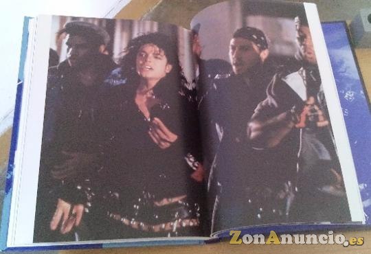 MICHAEL JACKSON MOONWALK