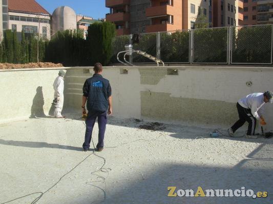 Limpieza y mantenimiento de piscinas en Valencia