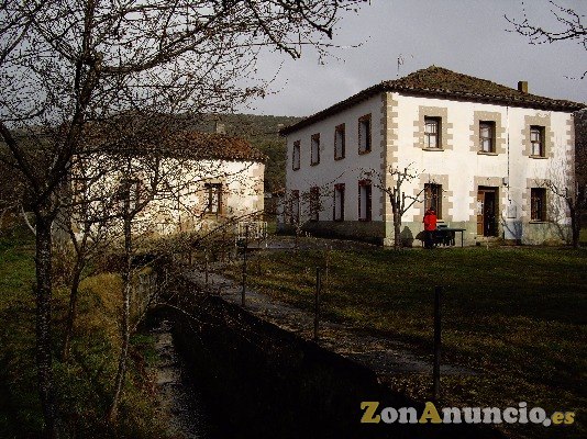 SE VENDE FINCA DE 25.000 M2  VIVIENDA, MOLINO, Y CASETA