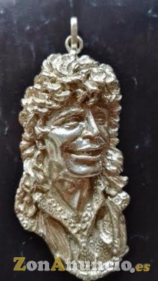COLGANTES CAMARON en oro y plata