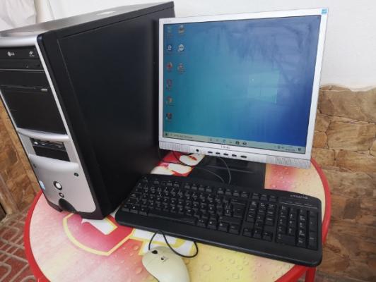 ORDENADOR  CON 3 GB INTEL  2 X  A 3,40 GHZ  W10  MONITOR