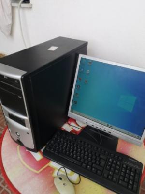 ORDENADOR  CON 3 GB INTEL  2 X  A 3,40 GHZ  W10  MONITOR