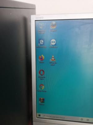 ORDENADOR  CON 3 GB INTEL  2 X  A 3,40 GHZ  W10  MONITOR