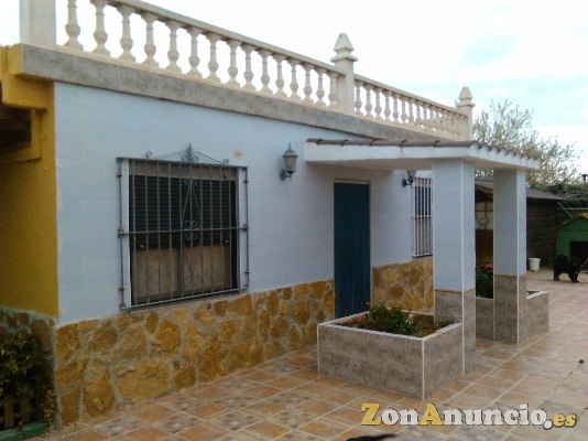 Chalet con finca de Naranjos
