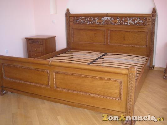 Muebles y accesorios de madera natural