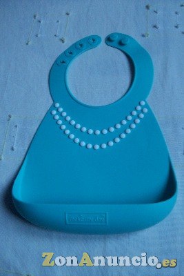 Babero de silicona