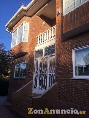 Vendo chalet en Urb. El Coto