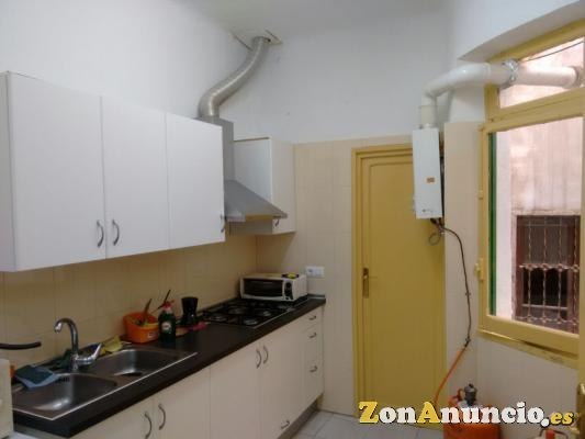 se buscan compañeras de piso