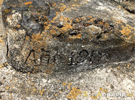 ID-305    Casa con finca Rústica, y un aljibe