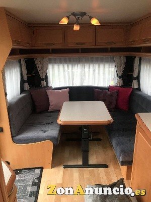 Caravan Hobby Exclusive 560