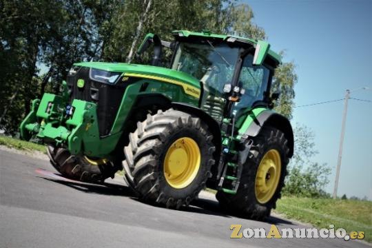 John Deere 8R370