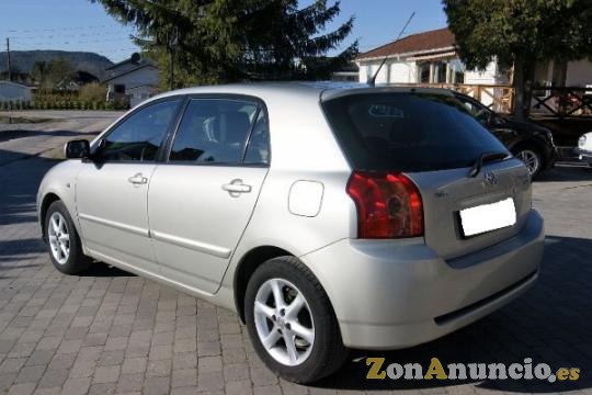 Toyota Corolla 1,4 año 2004