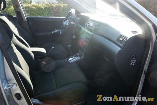 Toyota Corolla 1,4 año 2004