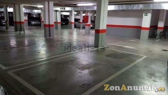 Alquiler plaza de garaje para coche y/o moto(s)