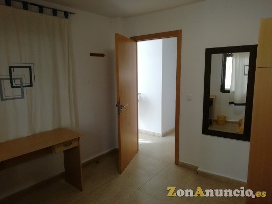 HABITACION GRANDE LUMINOSA
