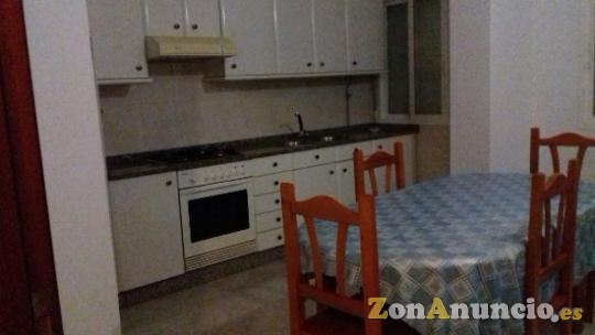 SE ALQUILAN APARTAMENTOS DE 1, 2 Y 3 HABITACIONES