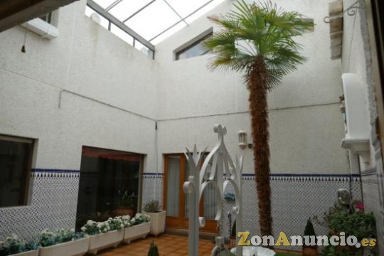 Chalet, piscina, jardín, BBk