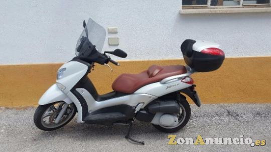 Motocicleta Scooter Yamaha Xcity 250
