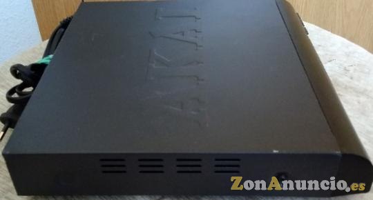Reproductor DVD con puerto USB - Akai AKDV335B