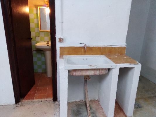 Esquina cinco puertas a la calle negociable