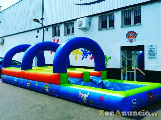 Alquilar castillo hinchable