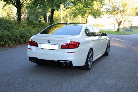 BMW M5 4.4 560 HK / NORSK BIL / SOLTAK /