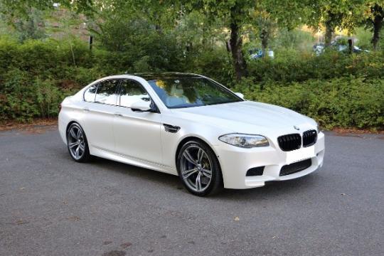 BMW M5 4.4 560 HK / NORSK BIL / SOLTAK /