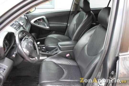Toyota RAV4 2,2 D-4D 136HK
