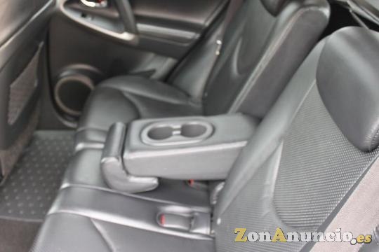 Toyota RAV4 2,2 D-4D 136HK