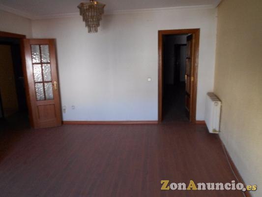 OPORTUNIDAD EN VALDEMORO CON TRASTERO Y PLAZA DE GARAJE