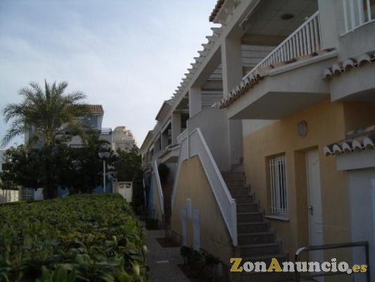 Casa adosada Especial  estudiantes, jubilados.