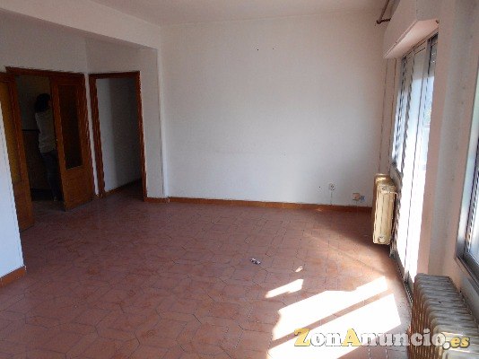 ¡OPORTUNIDAD DE PISO EN VALDEMORO EN PLENO CENTRO!