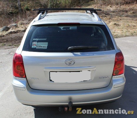 Toyota Avensis año 2004