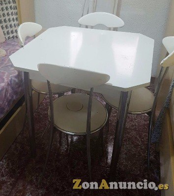 mesa y sillas