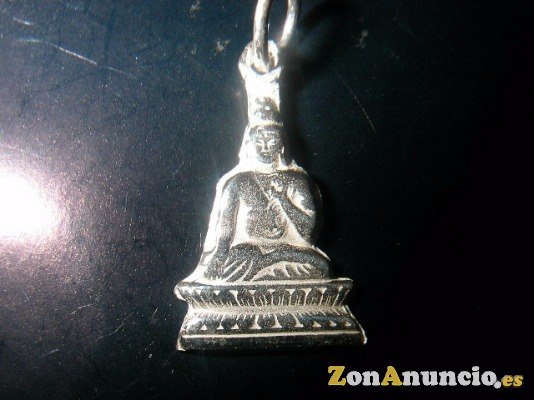 COLGANTES medallas BUDA oro y plata